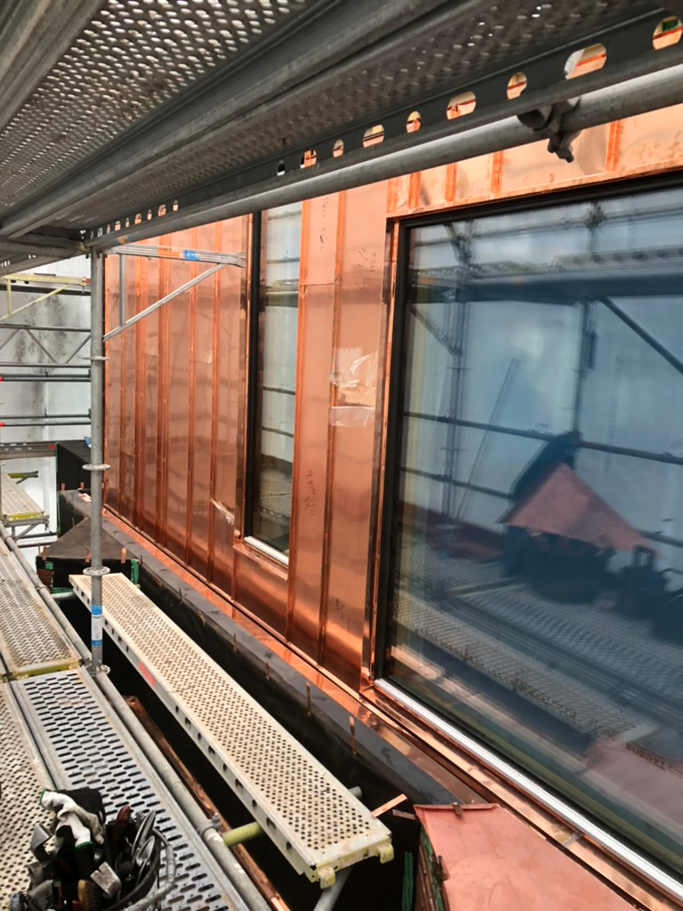 Bild på koppartäckning av vägg